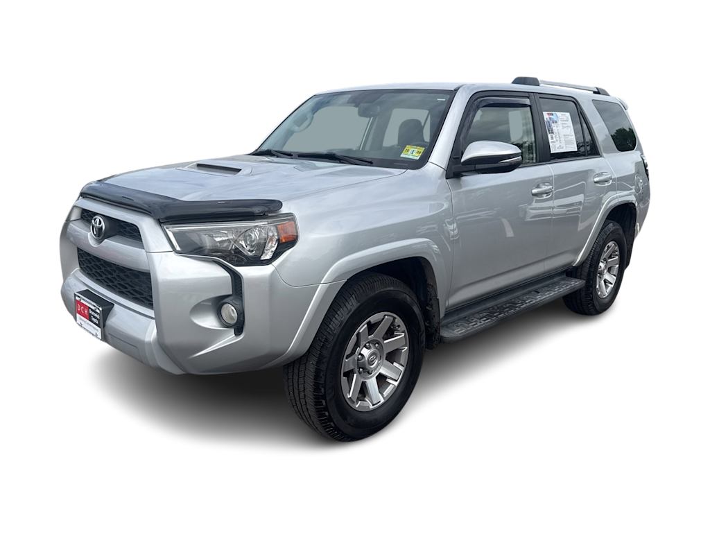 Thumbnail: 2016 Toyota 4Runner - 17