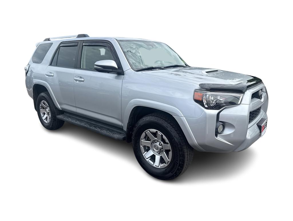 Thumbnail: 2016 Toyota 4Runner - 18