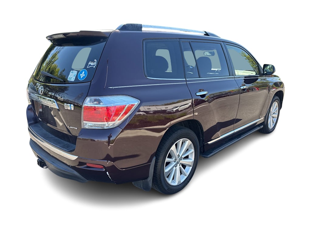 Thumbnail: 2013 Toyota Highlander - 18