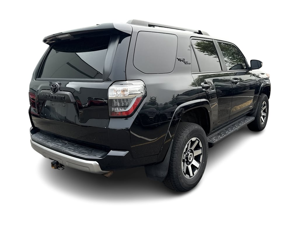 Thumbnail: 2022 Toyota 4Runner - 18