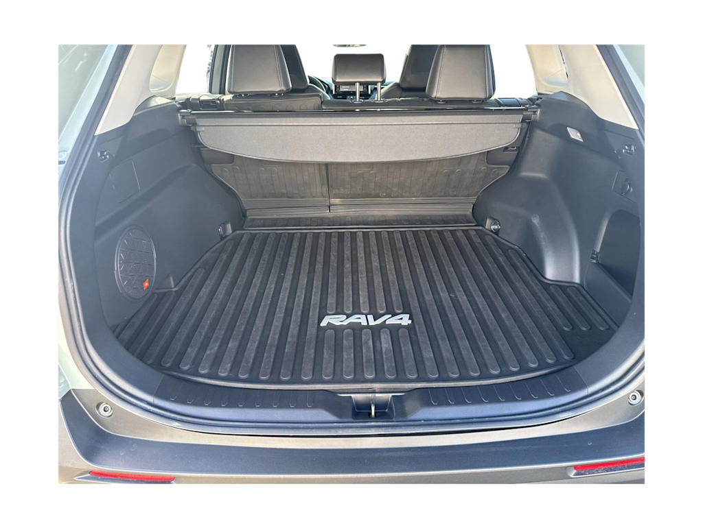 Thumbnail: 2021 Toyota RAV4 - 17