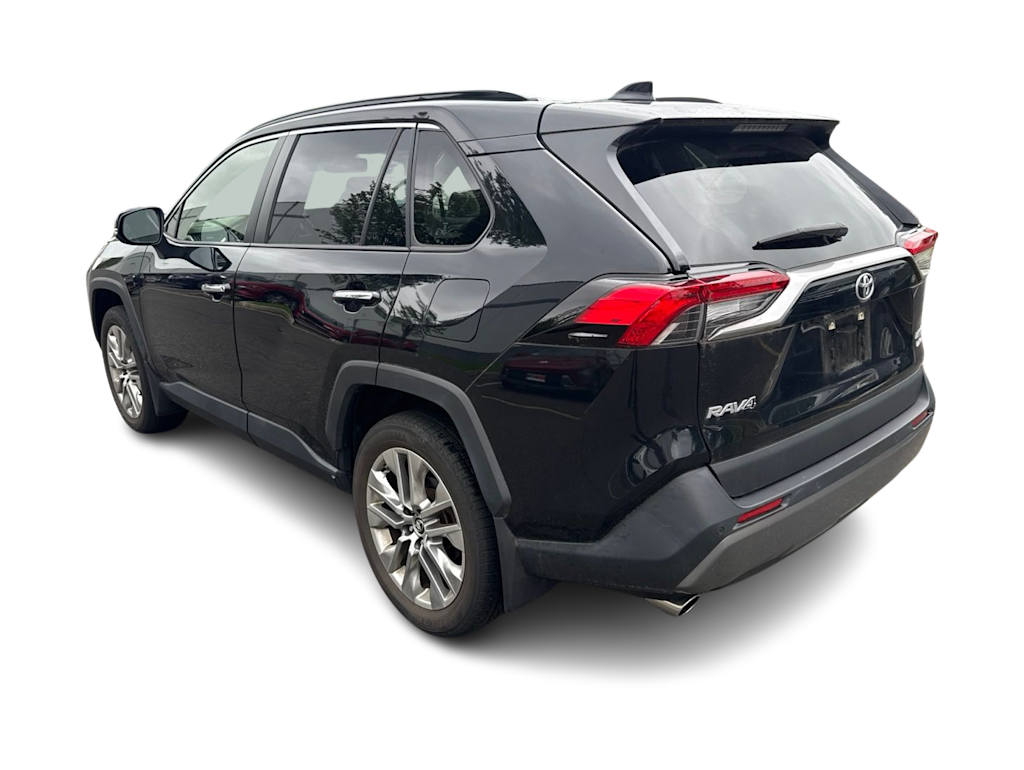 Thumbnail: 2019 Toyota RAV4 - 3