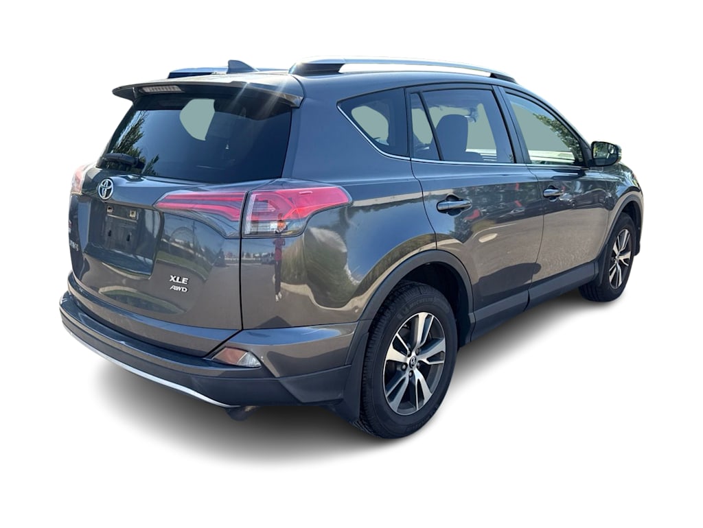 Thumbnail: 2016 Toyota RAV4 - 18