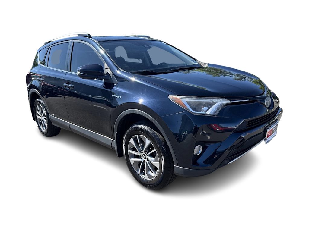 Thumbnail: 2017 Toyota RAV4 - 17