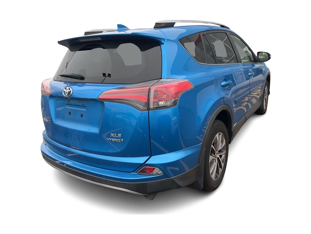 2017 Toyota RAV4 XLE 15
