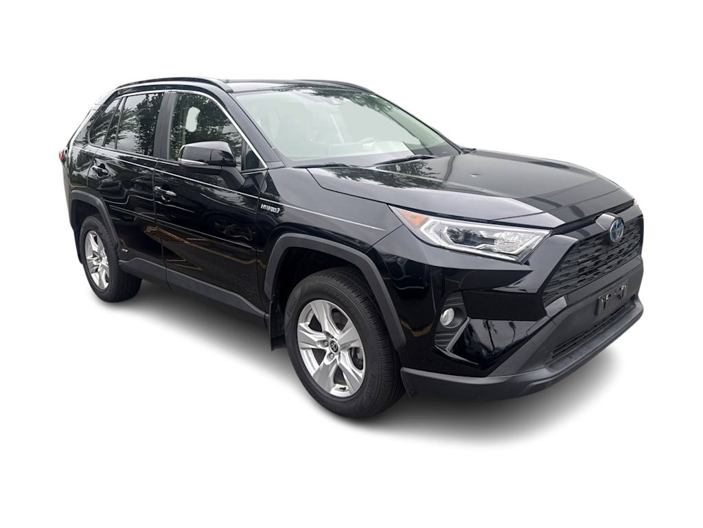 Thumbnail: 2021 Toyota RAV4 - 17
