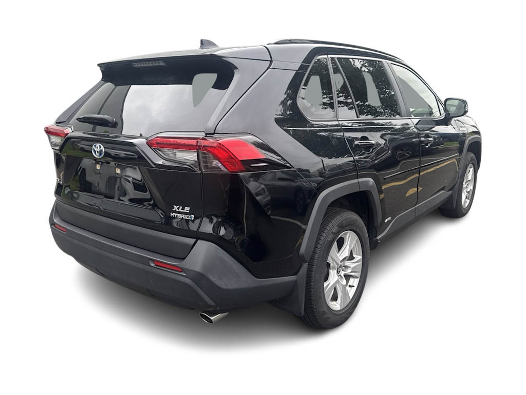 Thumbnail: 2021 Toyota RAV4 - 18