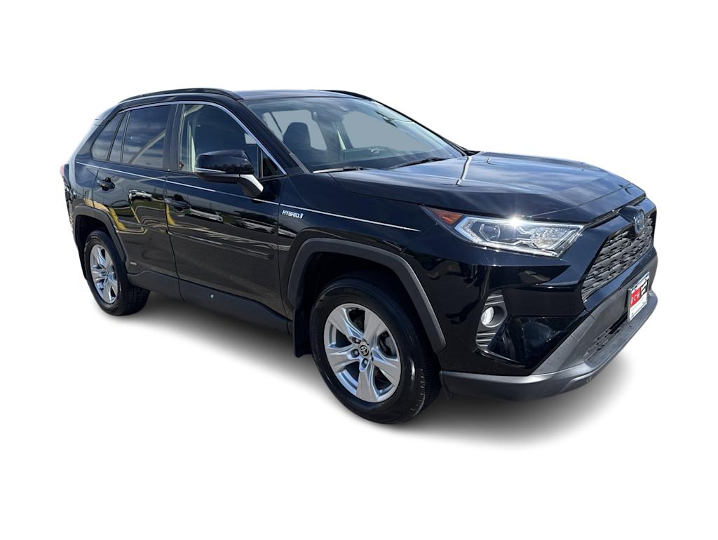 Thumbnail: 2021 Toyota RAV4 - 17
