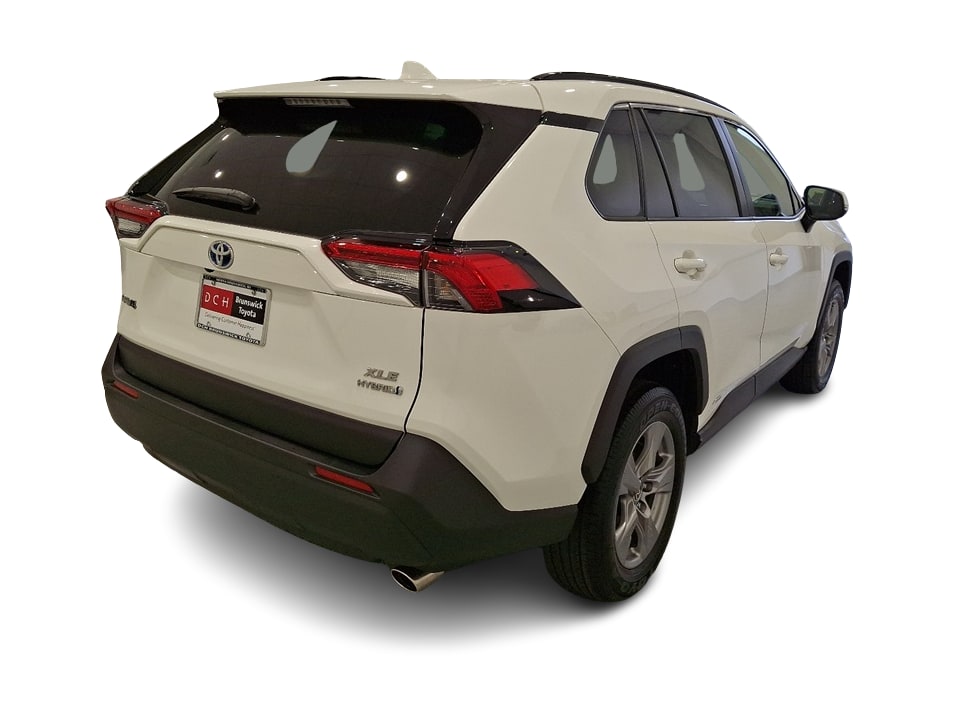 2023 Toyota RAV4 XLE 17