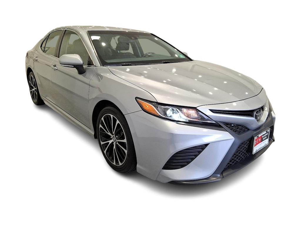 2018 Toyota Camry SE 15