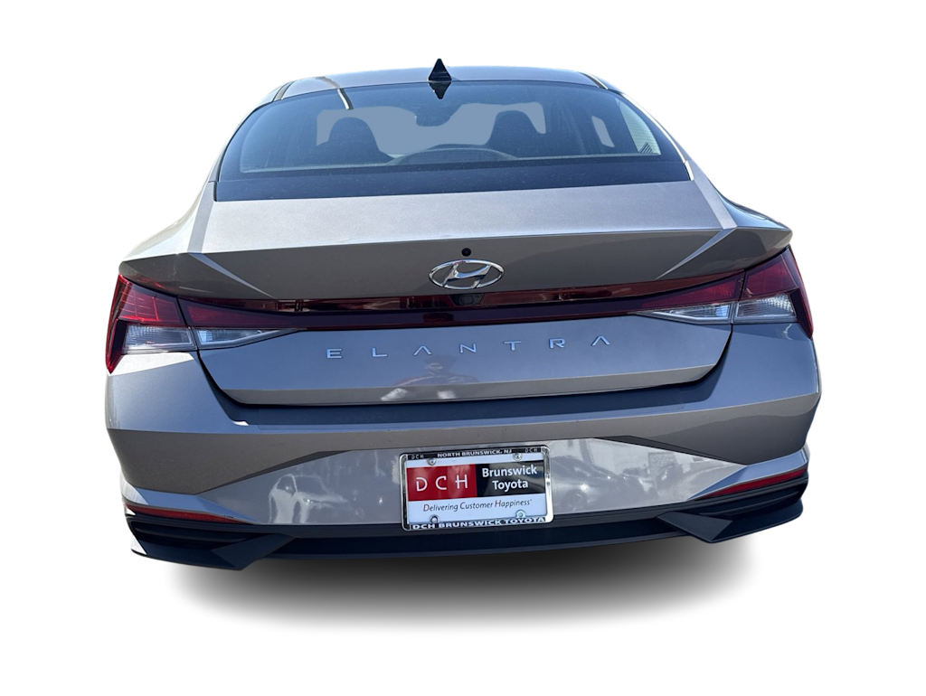 Thumbnail: 2023 Hyundai Elantra - 4