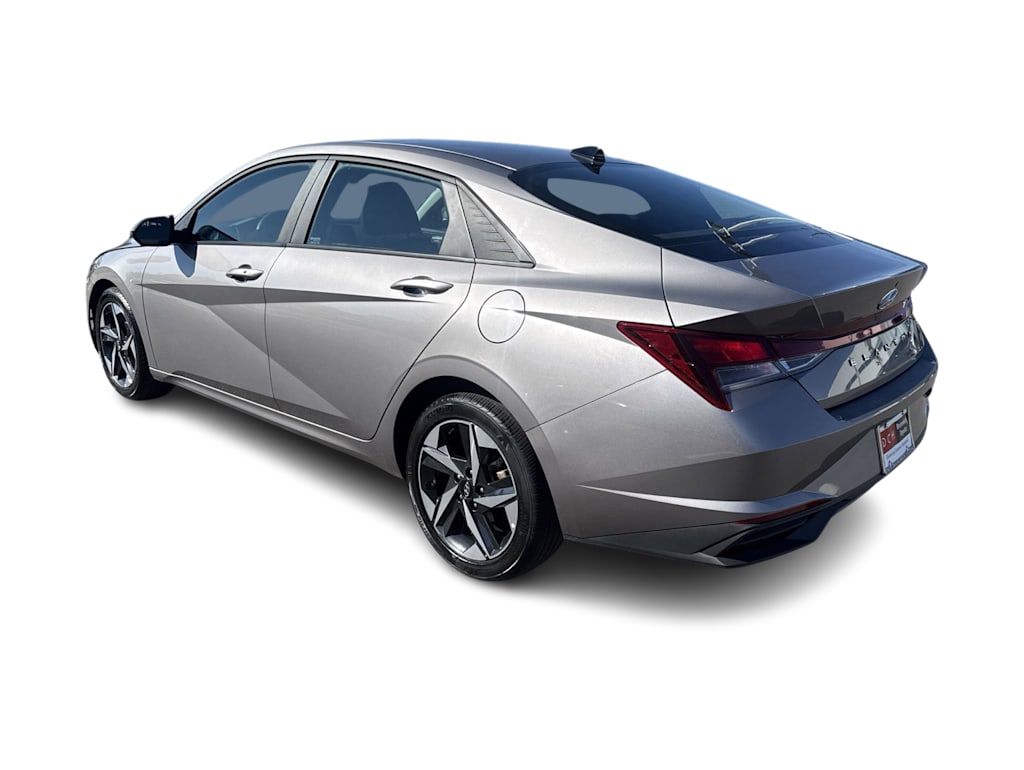 Thumbnail: 2023 Hyundai Elantra - 3