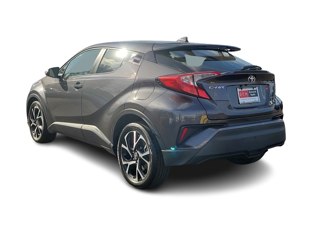 2021 Toyota C-HR XLE 3