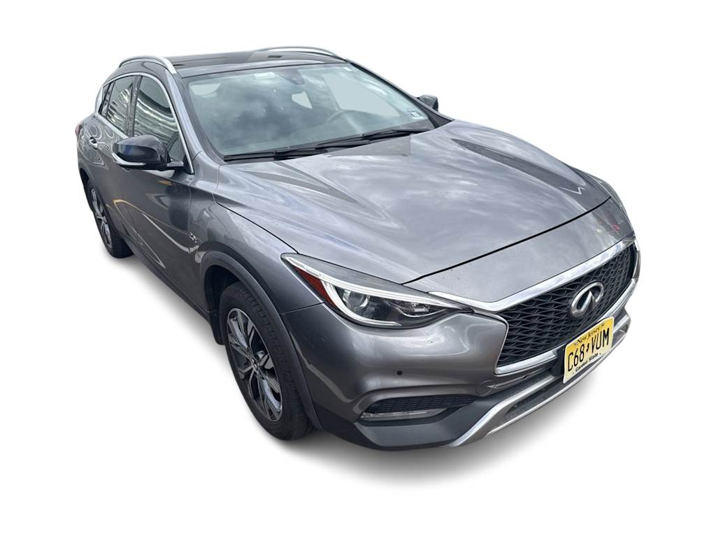 Thumbnail: 2017 INFINITI QX30 - 7