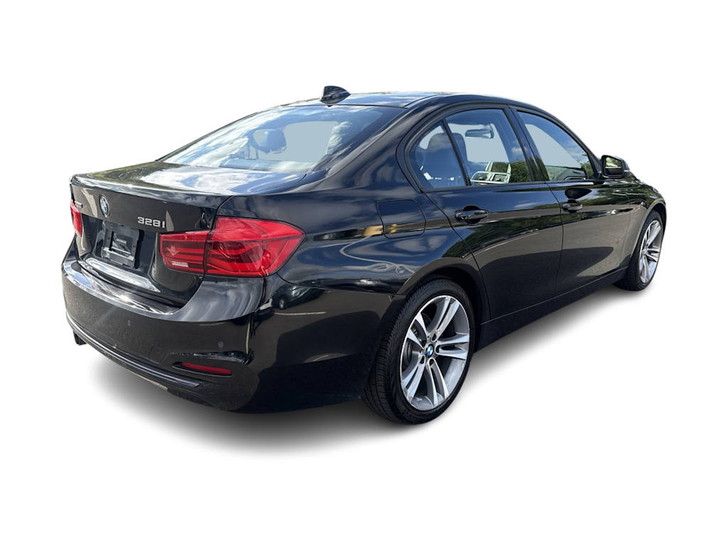Thumbnail: 2016 BMW 3 Series - 17