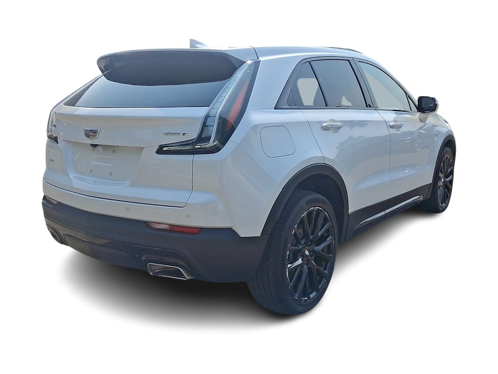 Thumbnail: 2023 Cadillac XT4 - 32