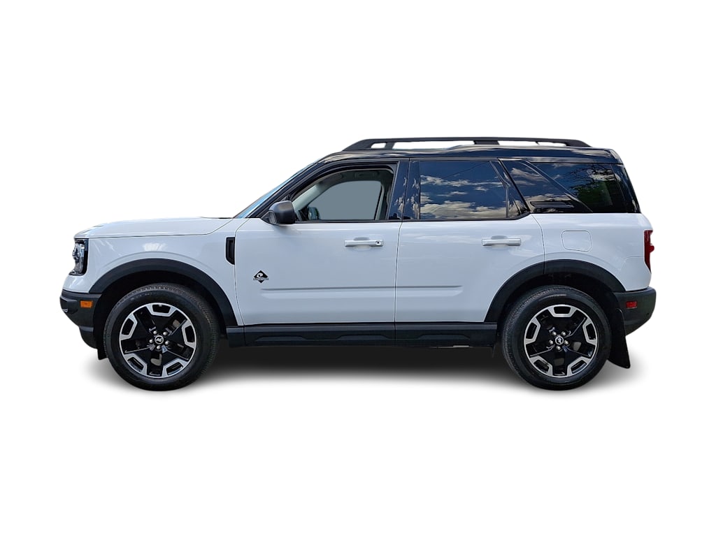 Thumbnail: 2022 Ford Bronco Sport - 3