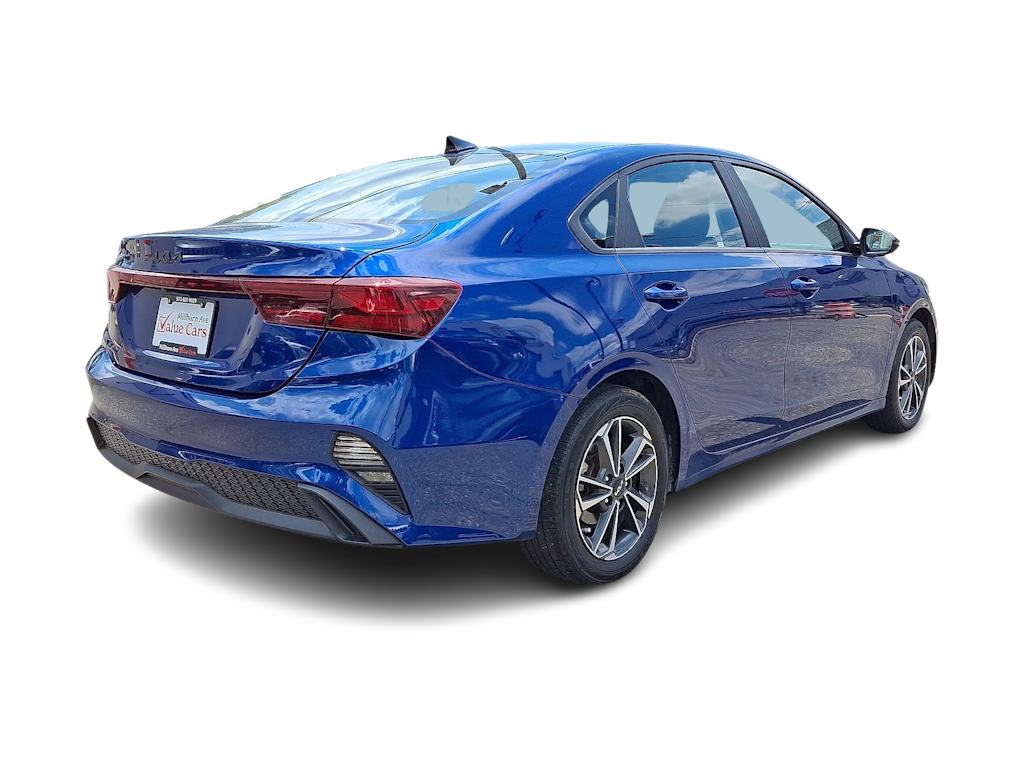 Thumbnail: 2024 Kia Forte - 32