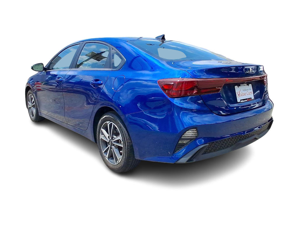 Thumbnail: 2024 Kia Forte - 4