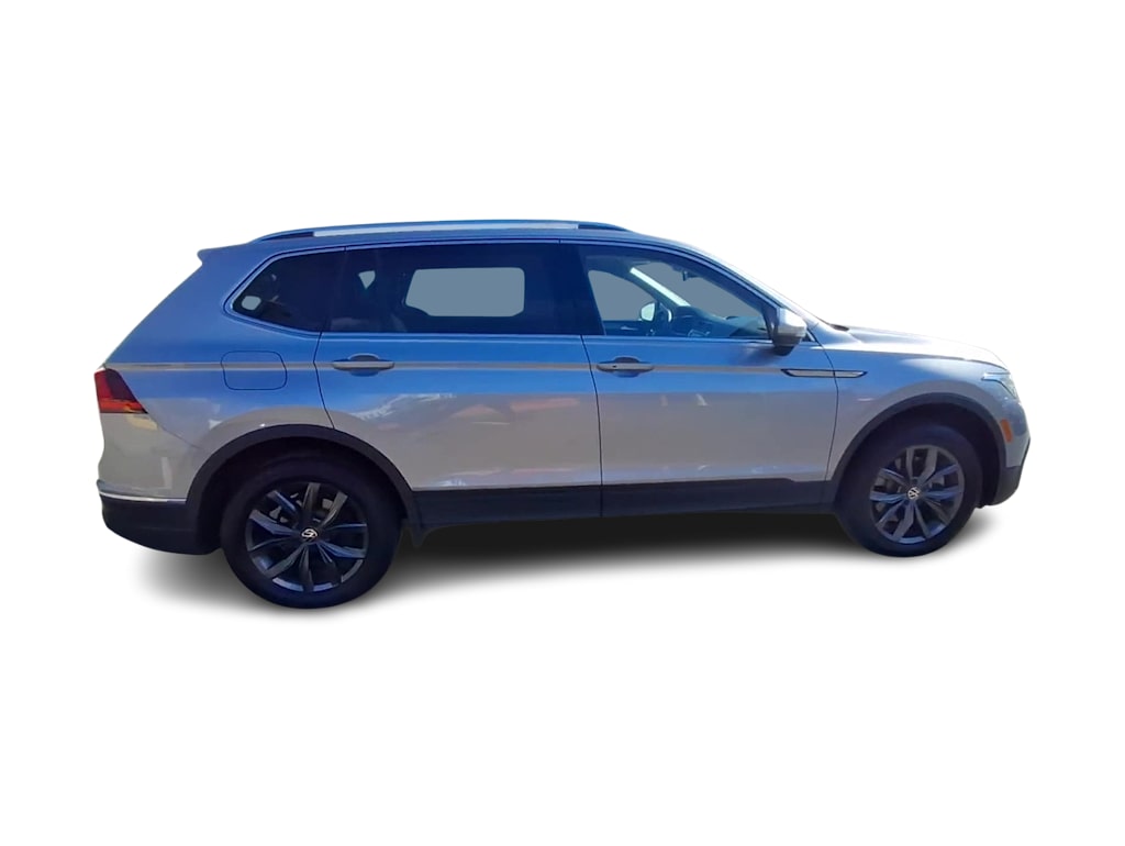 Thumbnail: 2023 Volkswagen Tiguan - 18