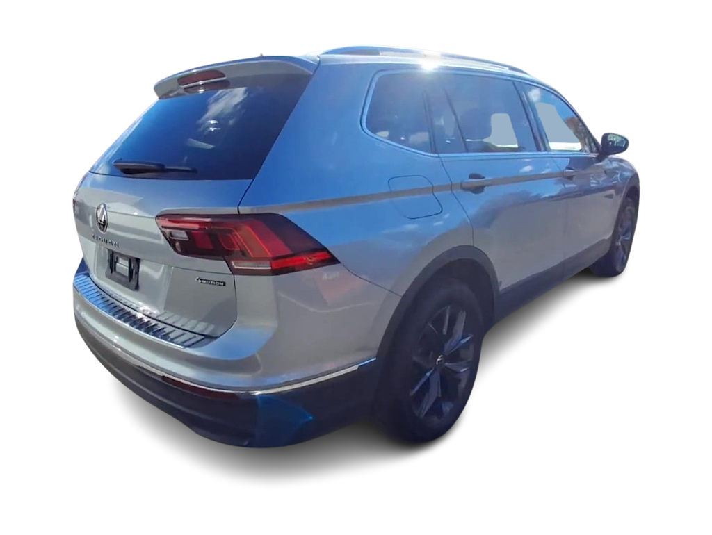 Thumbnail: 2023 Volkswagen Tiguan - 17