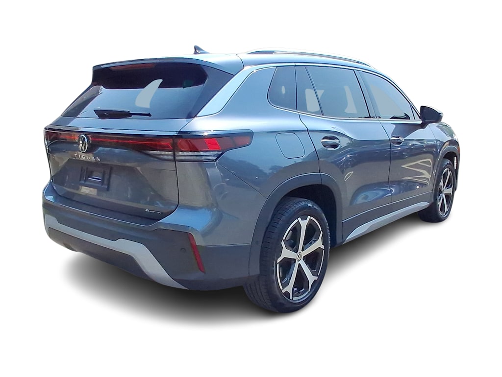 Thumbnail: 2025 Volkswagen Tiguan - 18