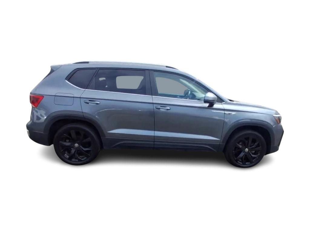 2023 Volkswagen Taos SE 18
