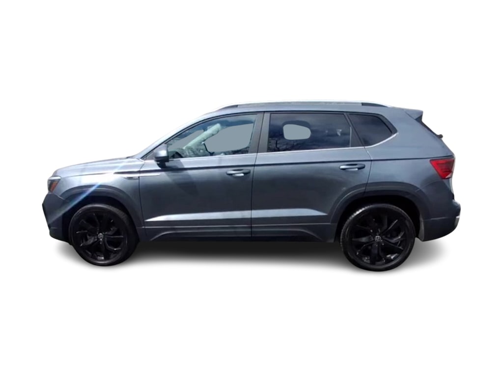 2023 Volkswagen Taos SE 3