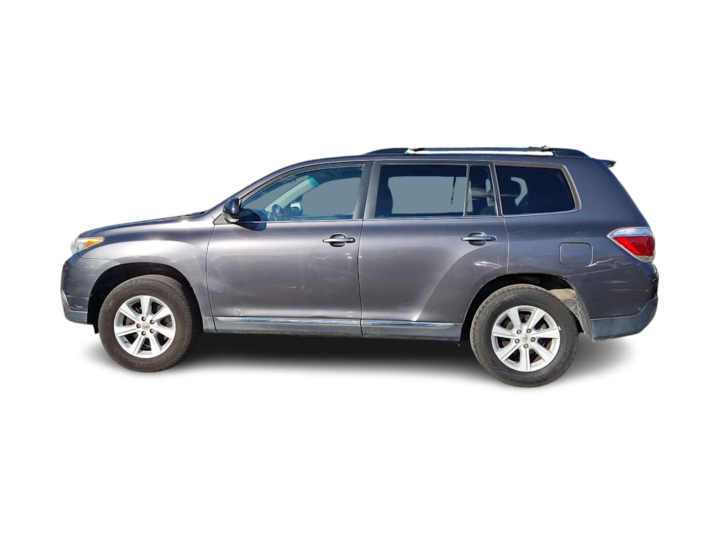 2013 Toyota Highlander Plus 26