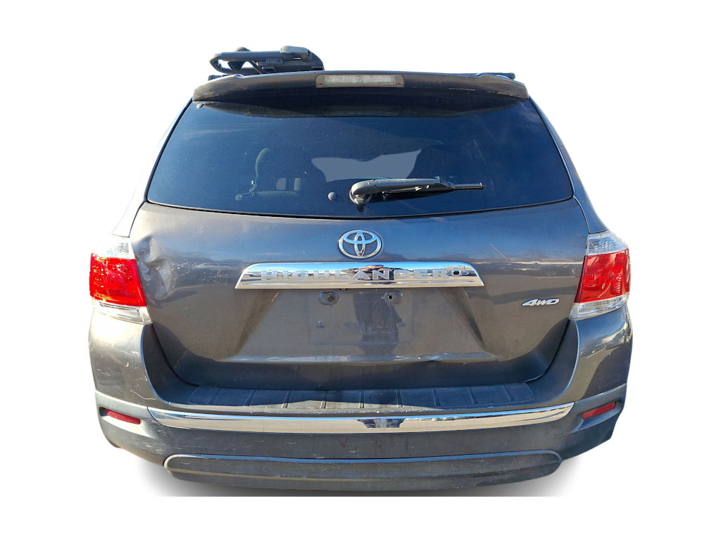 2013 Toyota Highlander Plus 24