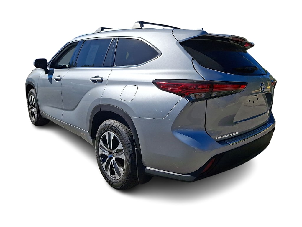 Thumbnail: 2020 Toyota Highlander - 21