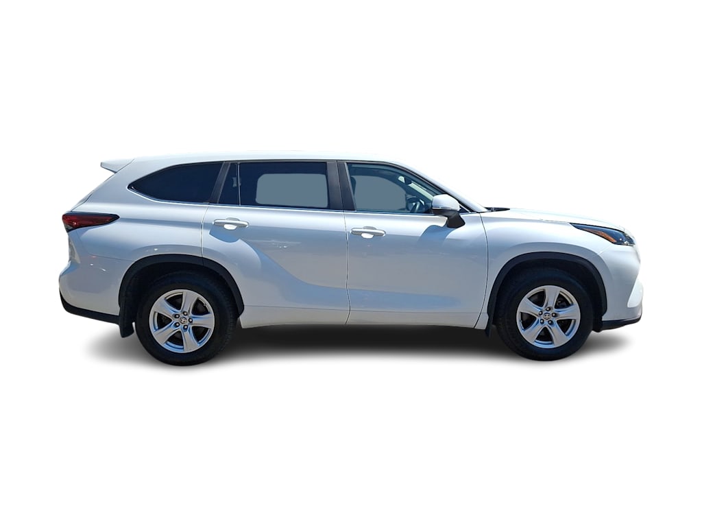 Thumbnail: 2023 Toyota Highlander - 27