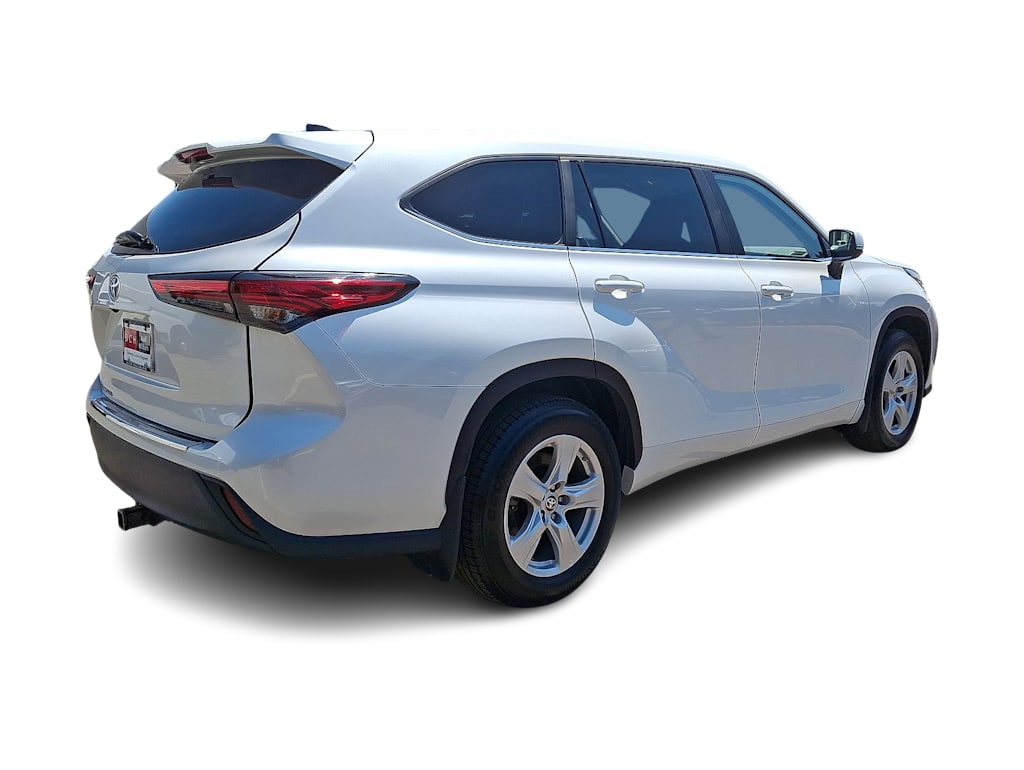 Thumbnail: 2023 Toyota Highlander - 26