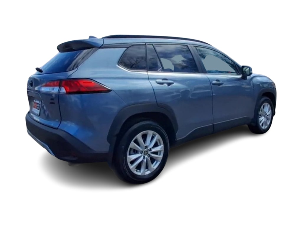 2024 Toyota Corolla Cross LE 15