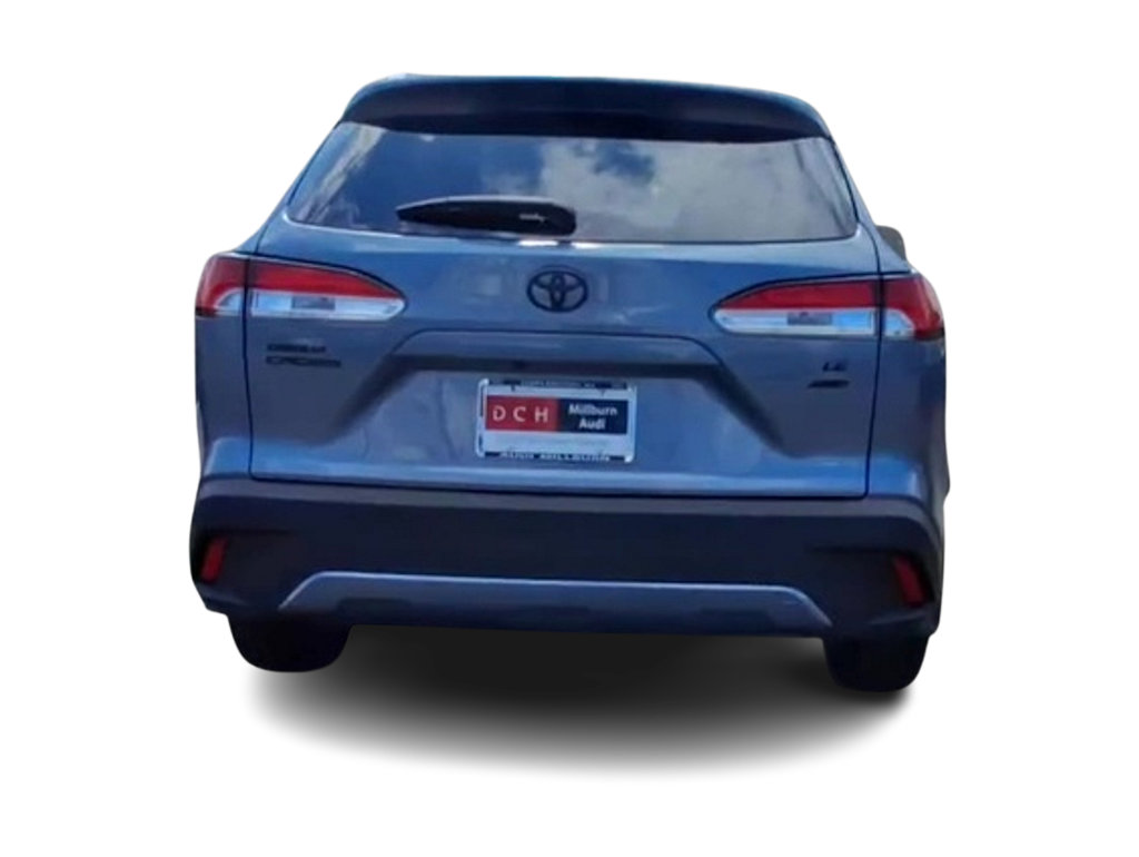 2024 Toyota Corolla Cross LE 5