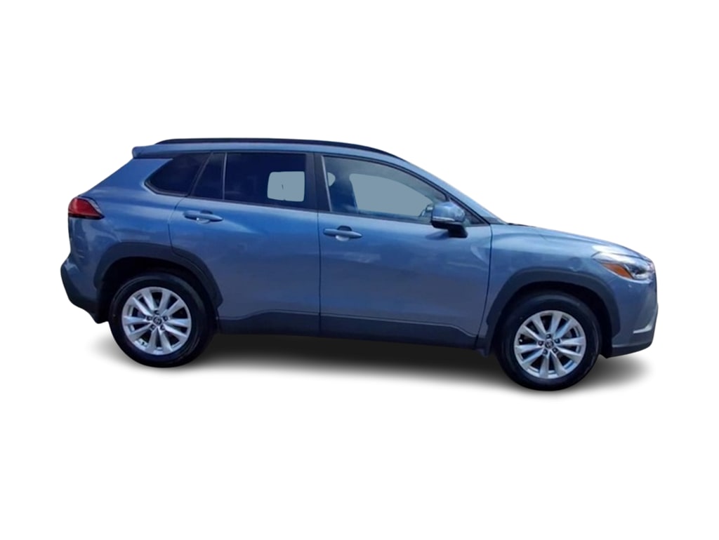 2024 Toyota Corolla Cross LE 16