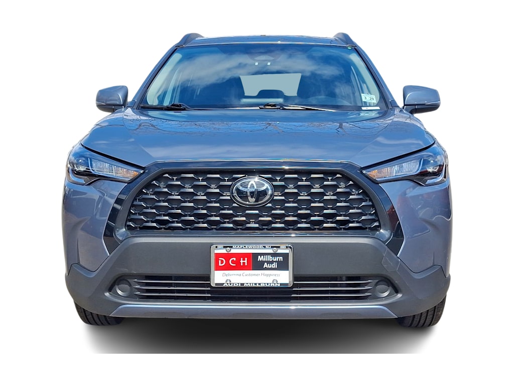 2024 Toyota Corolla Cross LE 28