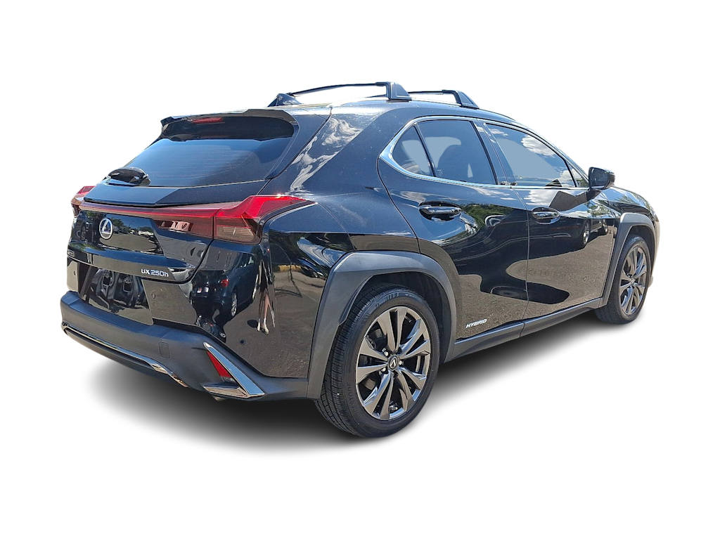 Thumbnail: 2021 Lexus UX - 26