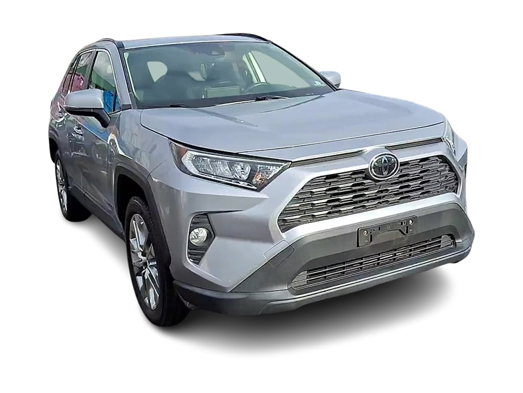Thumbnail: 2019 Toyota RAV4 - 16