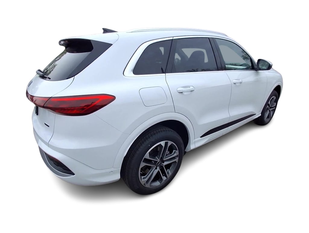 Thumbnail: 2026 Audi Q5 - 11