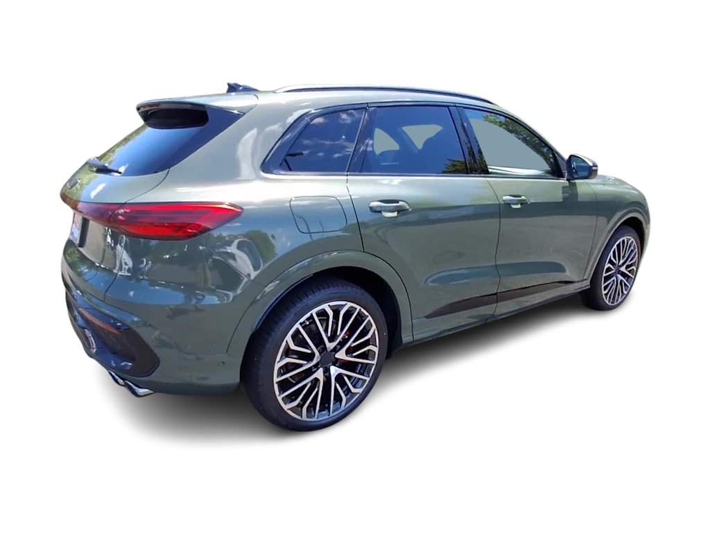 Thumbnail: 2026 Audi SQ5 - 16