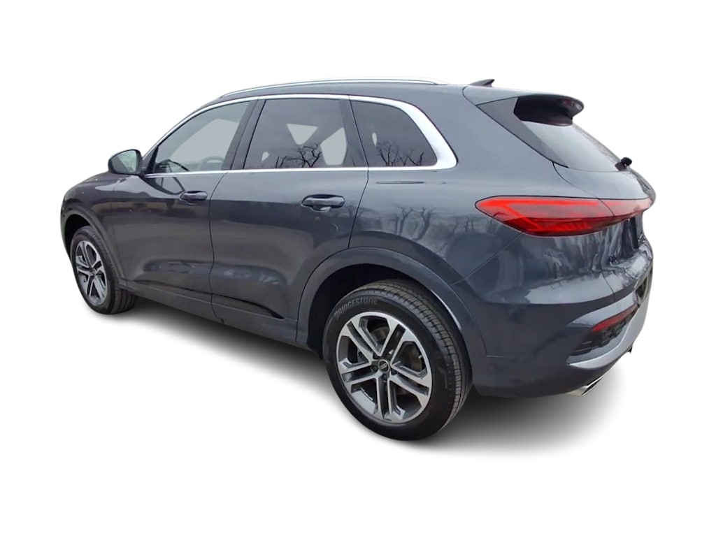 Thumbnail: 2025 Audi Q5 - 4