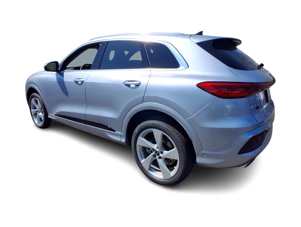Thumbnail: 2026 Audi Q5 - 3