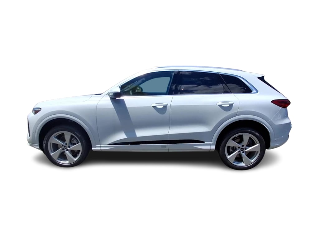 Thumbnail: 2026 Audi Q5 - 17