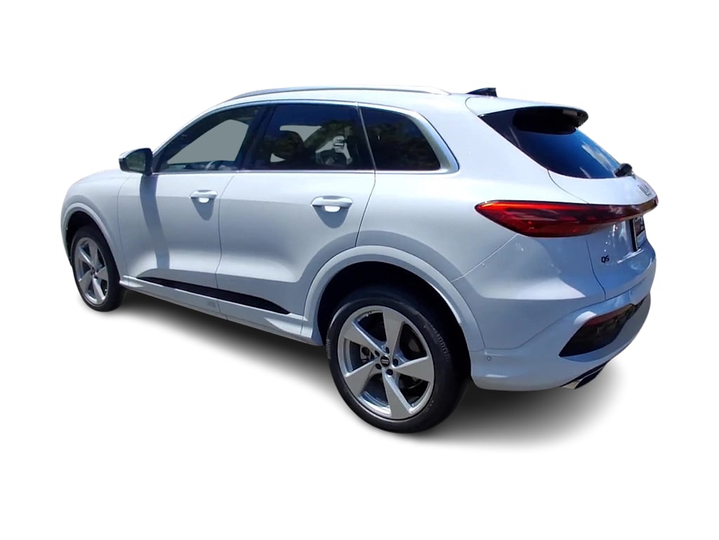 Thumbnail: 2026 Audi Q5 - 4
