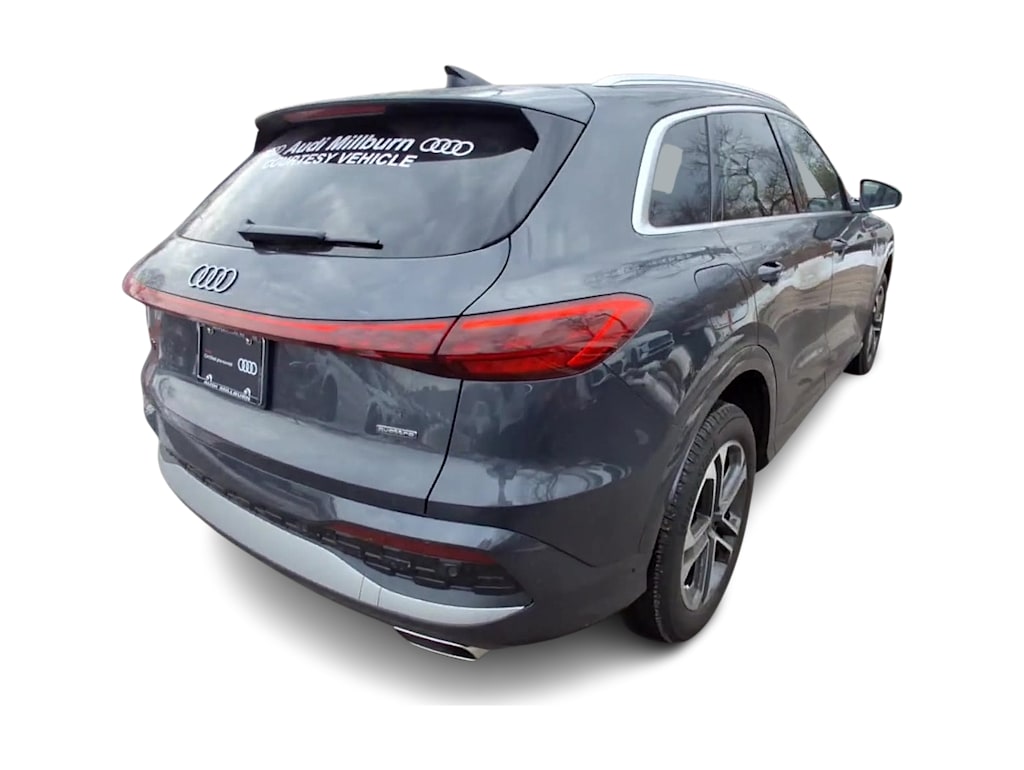 Thumbnail: 2025 Audi Q5 - 16