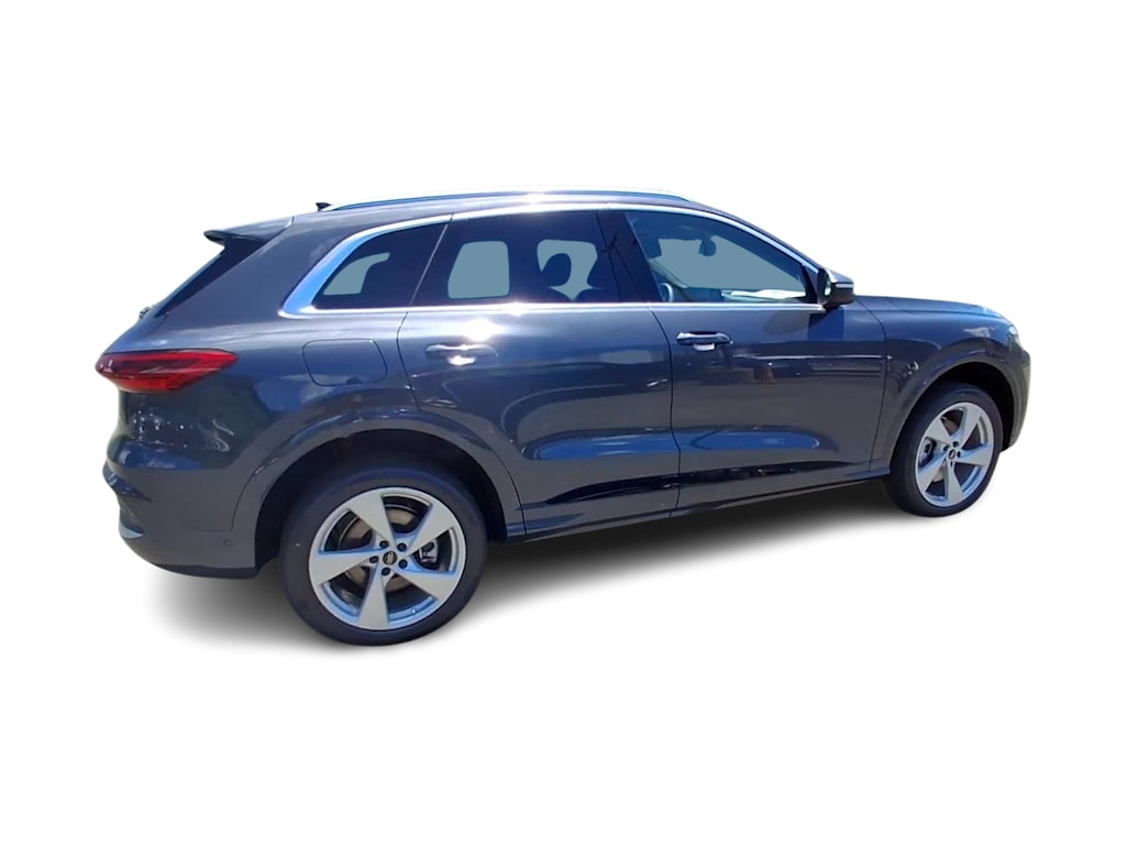 Thumbnail: 2026 Audi Q5 - 17