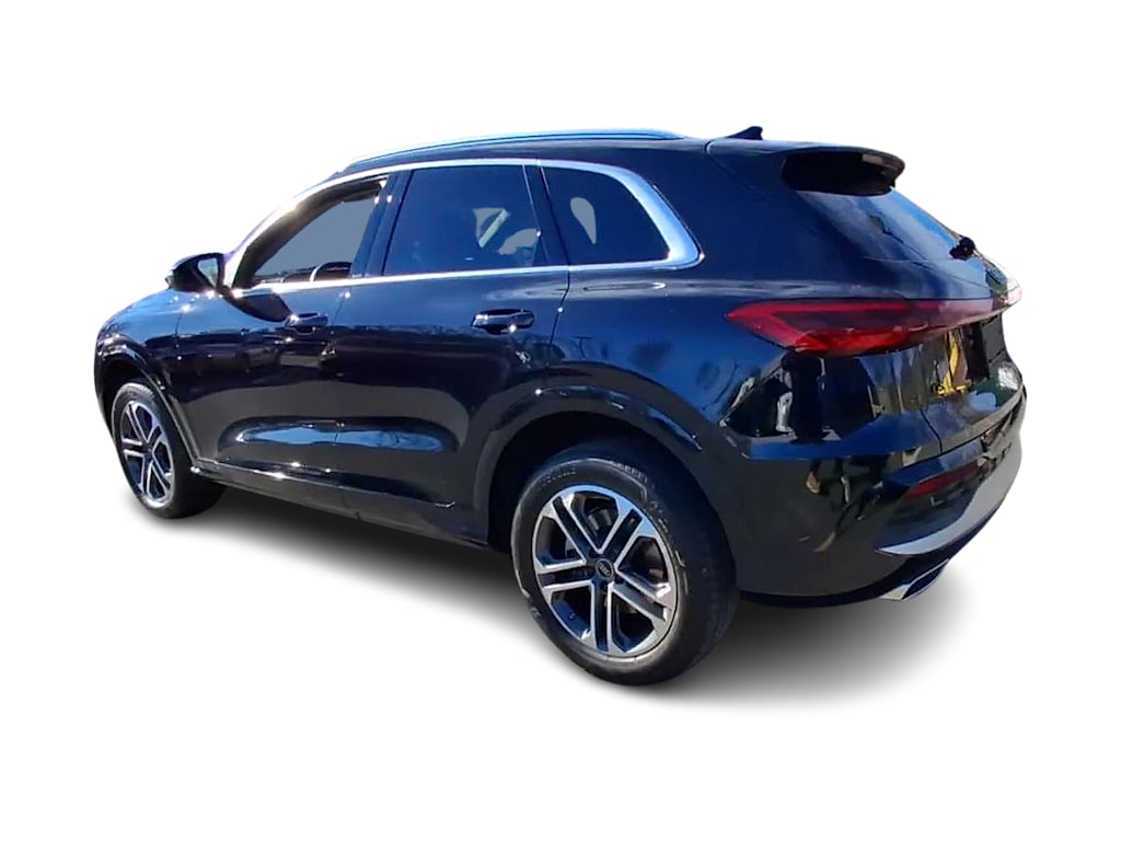 Thumbnail: 2025 Audi Q5 - 4