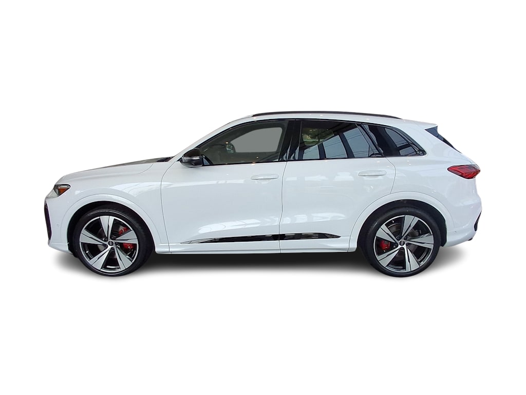 Thumbnail: 2026 Audi SQ5 - 3