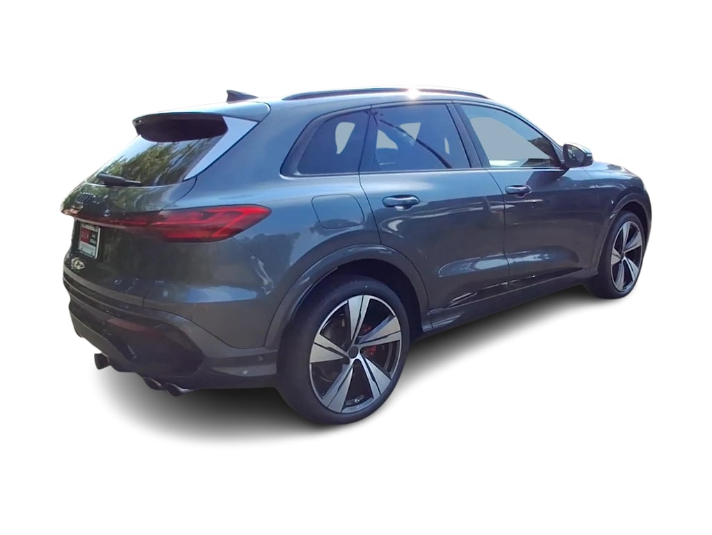 Thumbnail: 2026 Audi SQ5 - 17